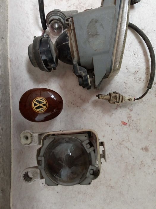 Продава се Пасат б3 комби на части. Колата е 1.8 RP 90