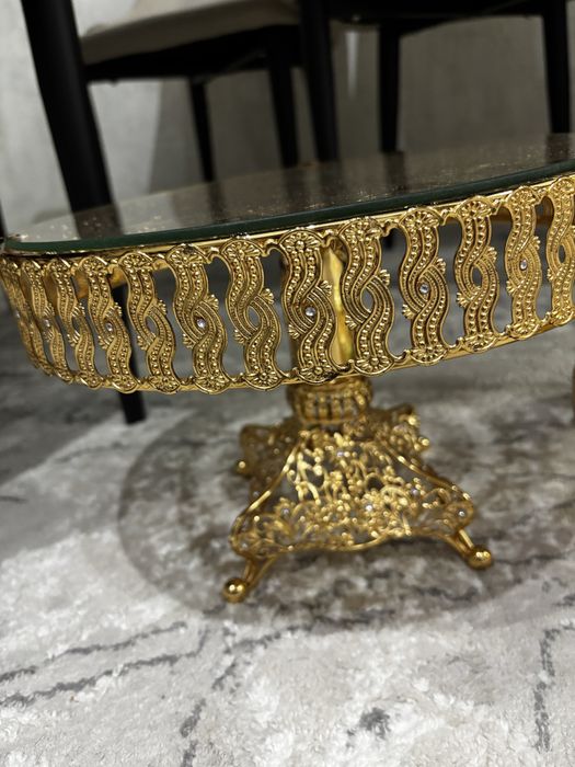 Тортница продам новый