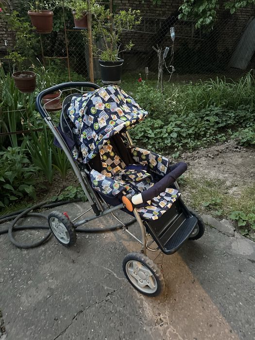 Detskiy kolyaska zoridan