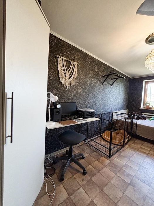 Продам 3 комн квартиру на Янтаре