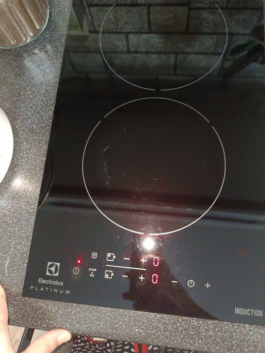 Продам электрическую плиту