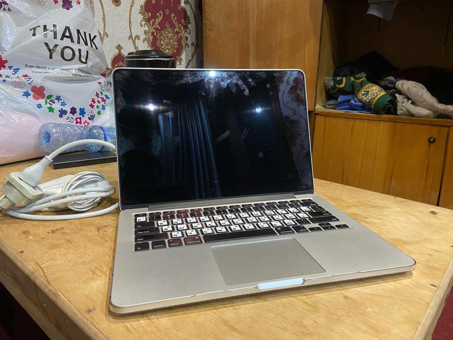 Mac Book Pro. срочна сотилади