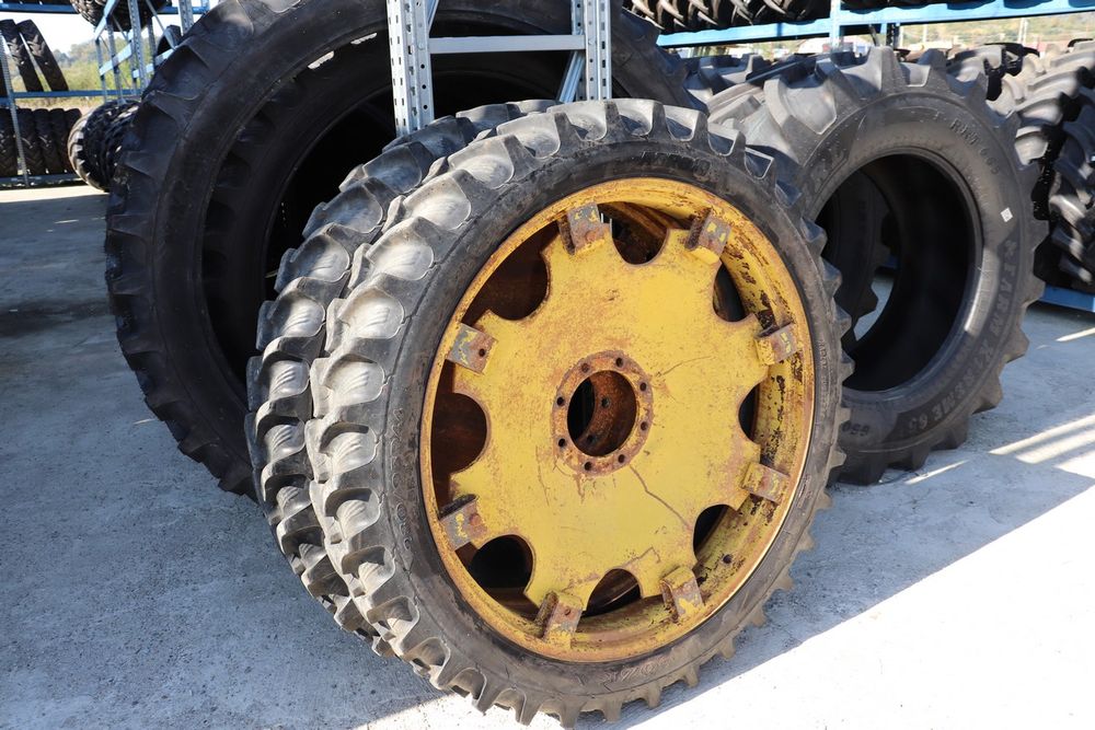 230/95 R44 cu jante ( second hand )  9.5-44  Cauciucuri tractor, Fiat, Case, Fendt, John Deere, New Holland, Massey Ferguson, UTB   Cauciucuri tractor