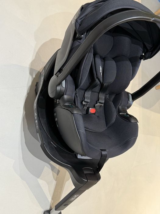 Pachet Scoica  BABY SAFE PRO Britax Romer + baza ISOFIX