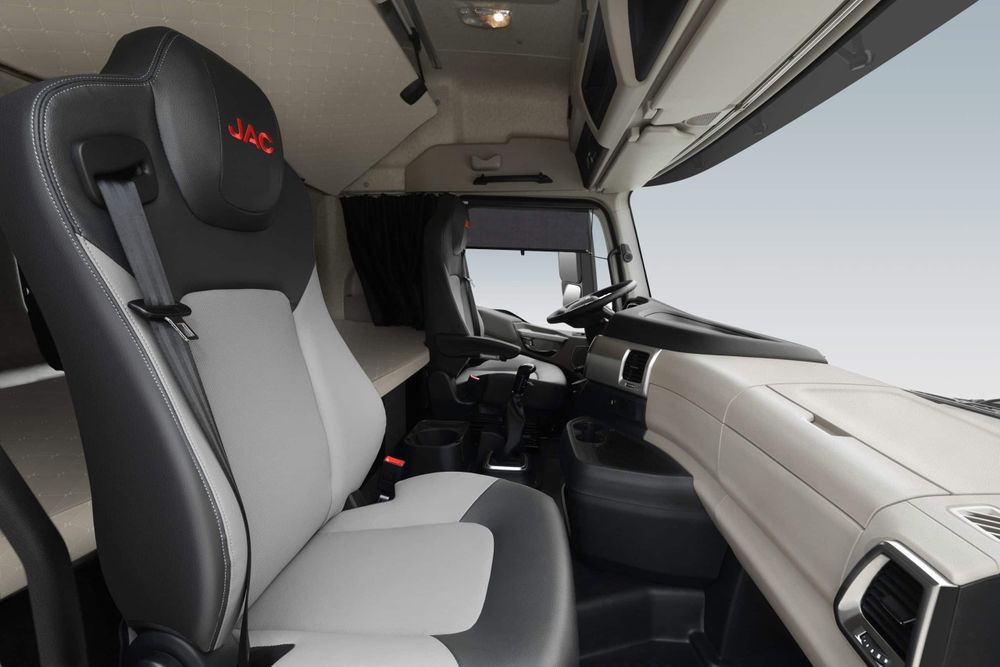 JAC Q7 Тягач в продаже
