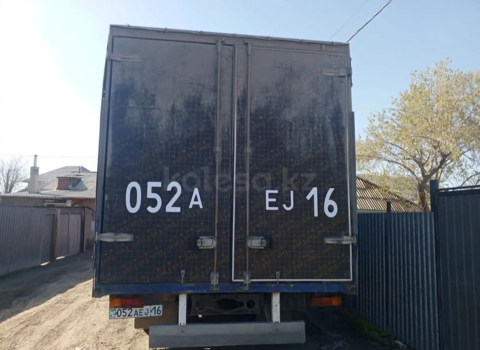 Продам грузовую машину