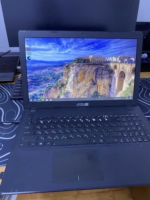 Ноутбук asus x551c