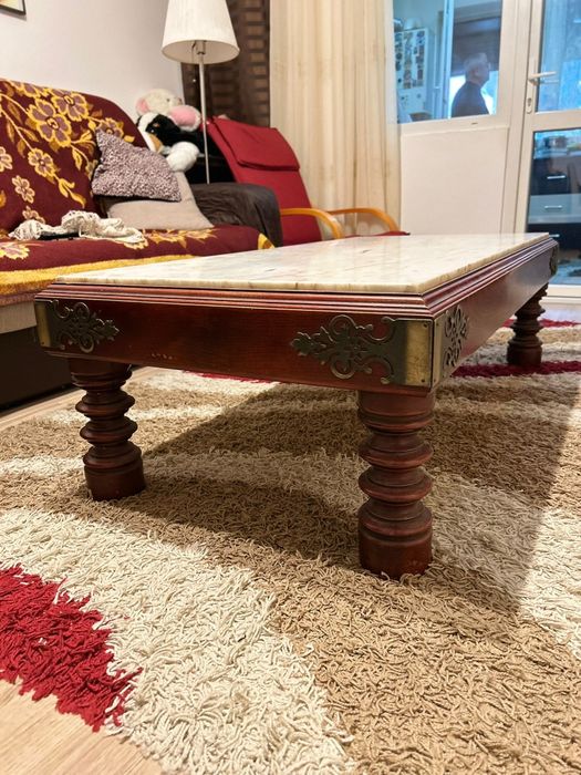 Masă de lemn masiv cu marmură