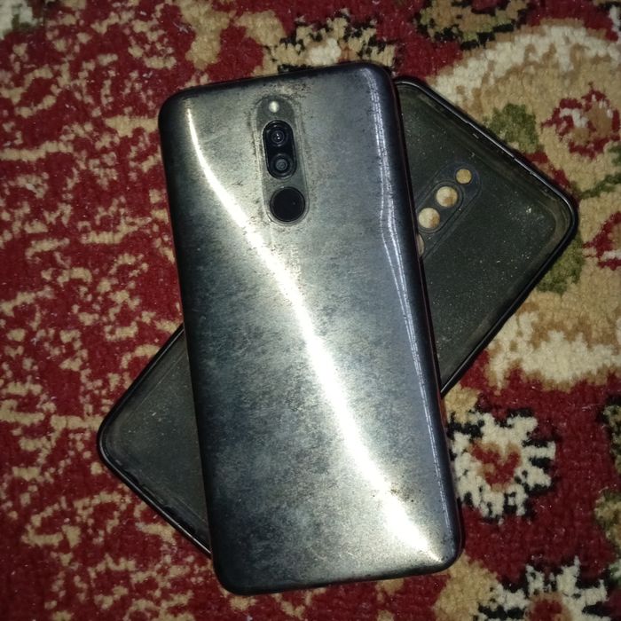 Продам редми 8                                            .