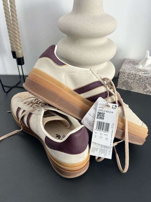 Sneaker low 'Gazelle Bold' Adidas Orginals pe Ecru