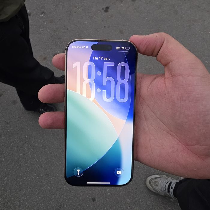 Продам/обменяю айфон 16 про