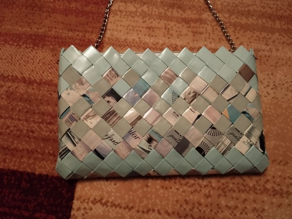 Gentuță handmade din hârtie