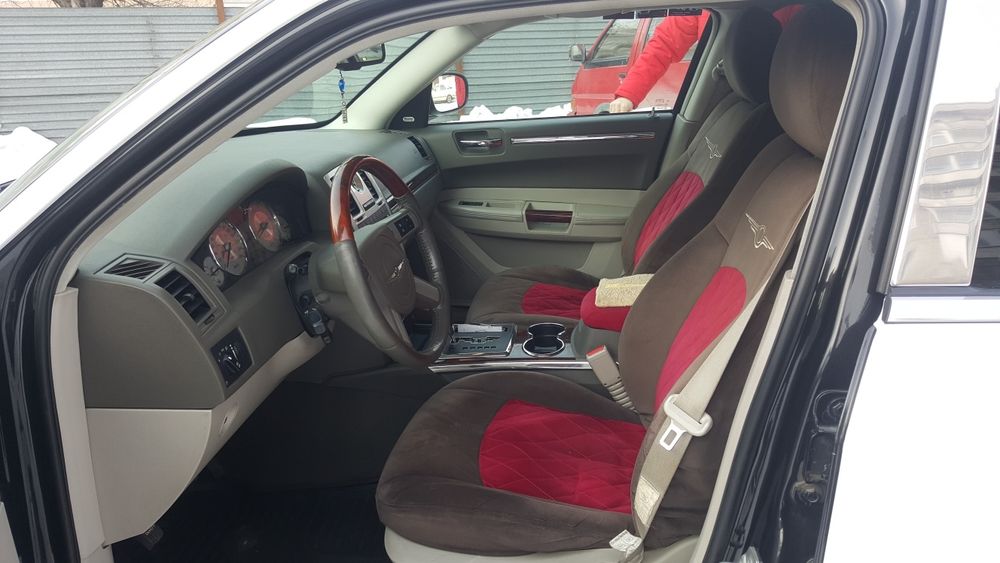 Продам chrysler 300C