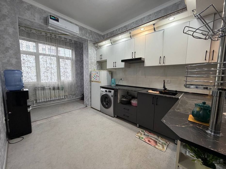 Фарғона шахар Есо сити таёр киридитли 3 хонали уй сотилади