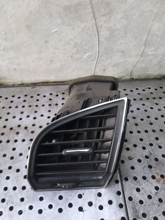 Grila ventilatie bord stanga fata skoda fabia 3 nj w22602 20006575