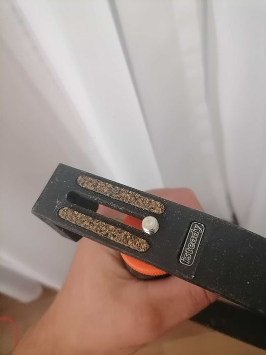 Професионална АНТИШОК СТОЙКА за камера