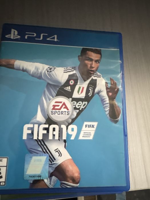 Playstation4 с всички кабели