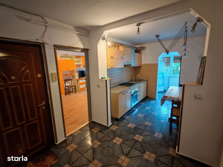 Ofer spre închiriere, pe termelung, apartament 2 camere, etaj 1n