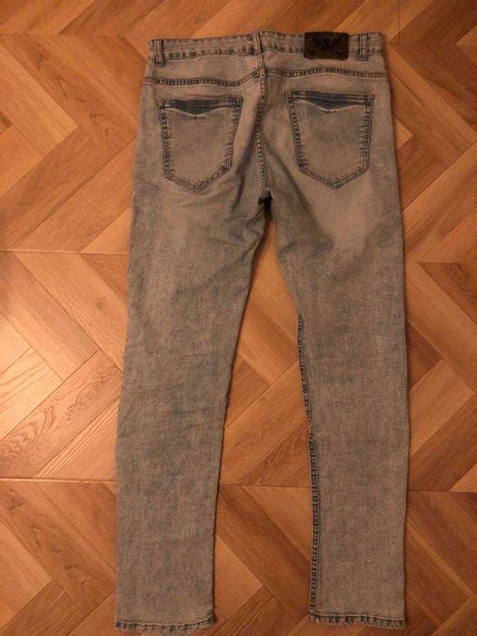 Мужские джинсы 32 размера голубого цвета