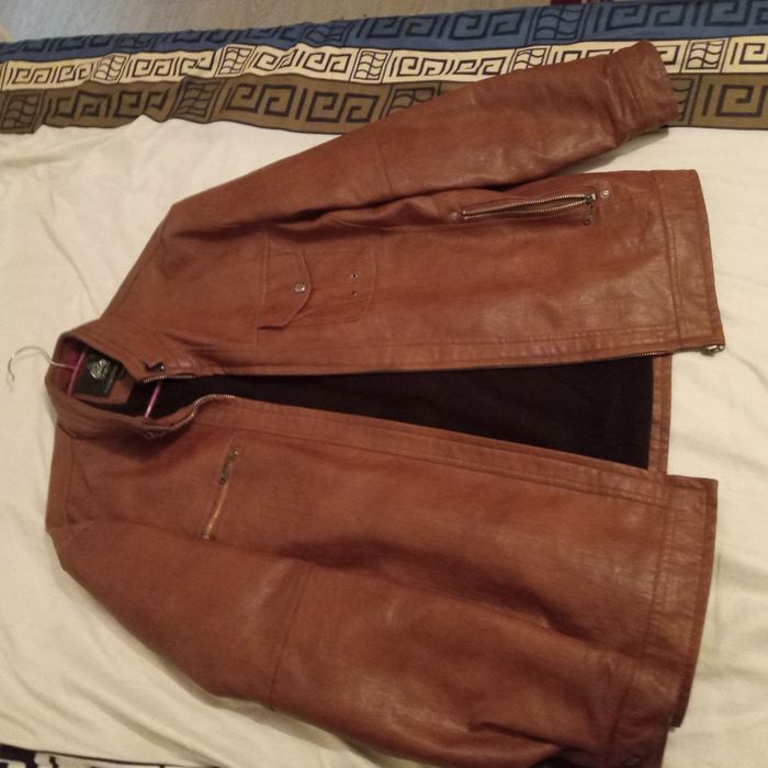 Продам кожаную куртку