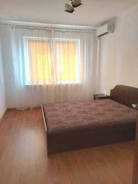 Продава се Тристаен апартамент в София, Център - 95 кв.м за 2443 €/кв.м - Снимка #2