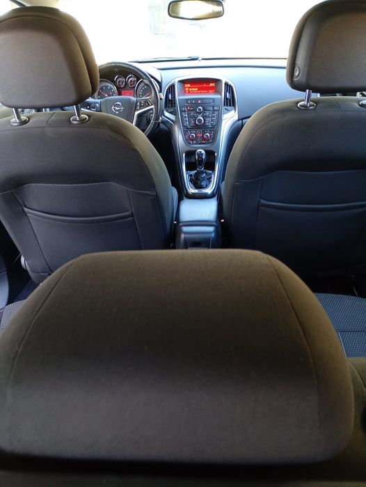 De vanzare opel astra 2012 disel