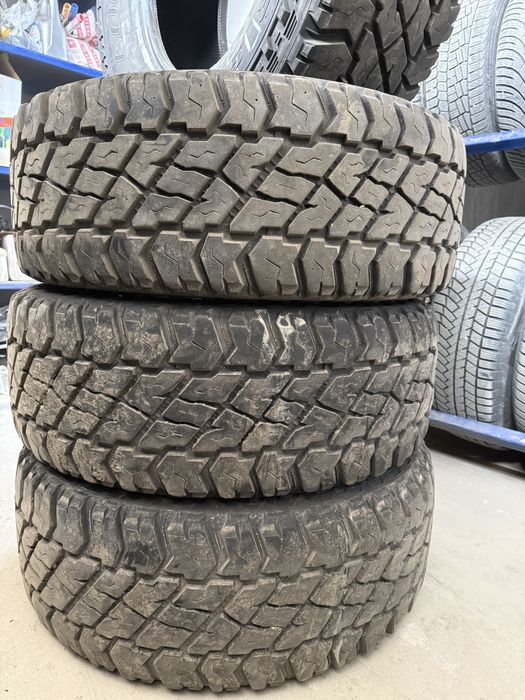 Гуми Cooper Discoverer S/T maxx