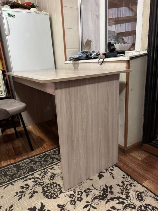 Продам стол офисный новый