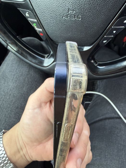 Продам Айфон 12 256г