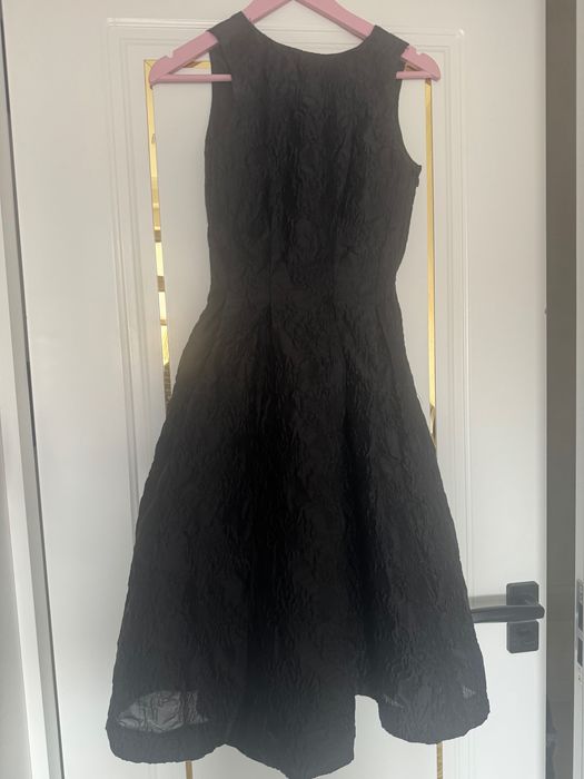 Новое платье на девочку xs HM