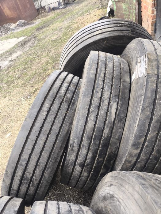 Продам резину на КамАЗ