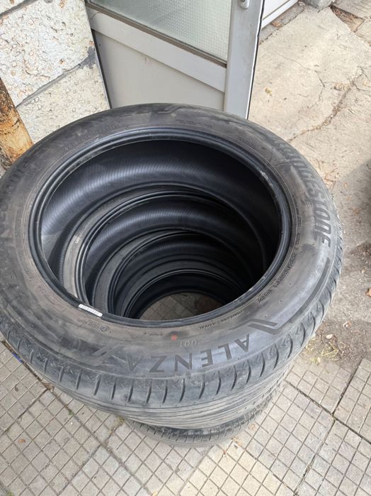 Продавам летни гуми BRIDGESTONE ALENZA DOT 08/23 размер 235/55/19