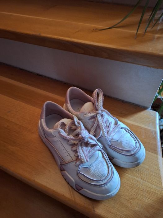 Sneakers  Epica   36/37  piele naturala