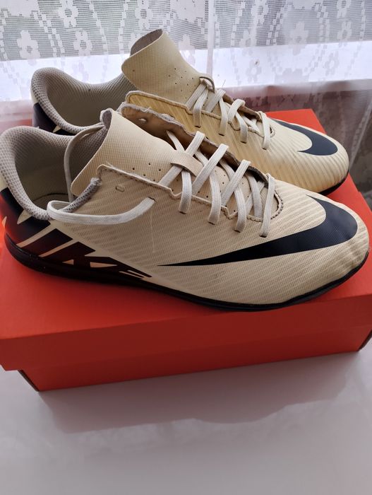 Футболни обувки NIKE