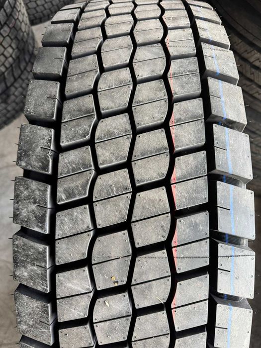 315/80R22.5 DR15 Accelus