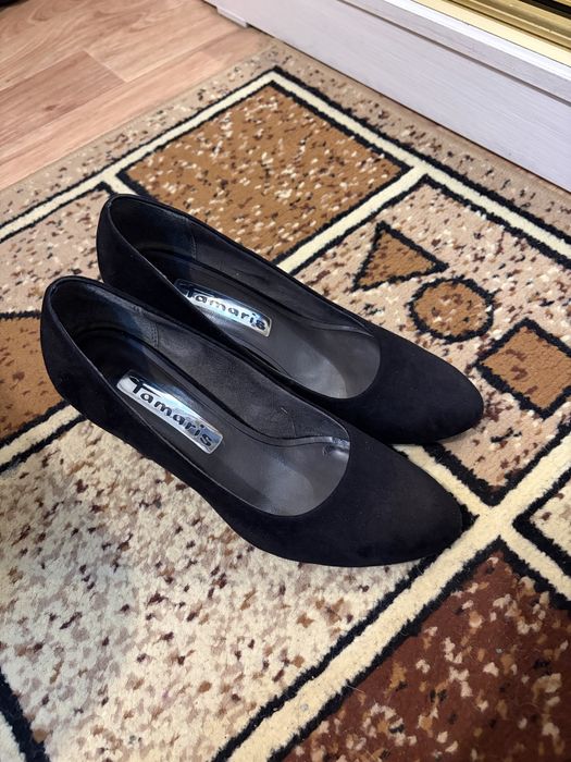 Продам женские туфли