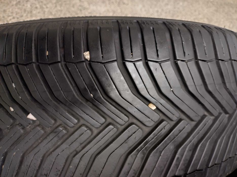 Продавам всесезонни гуми Мишелин 205/55/16