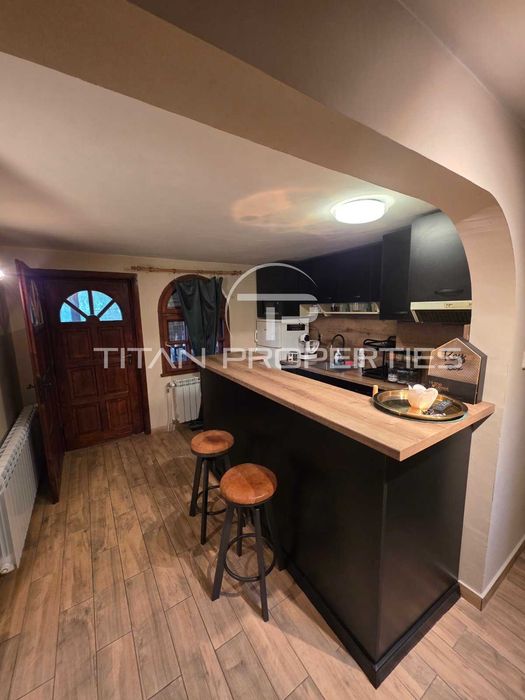 Триетажна къща в Цигов чарк