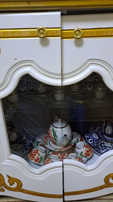 Комод с двумя пиналами