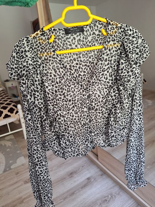 Bluză Bershka pentru damă, mărimea S