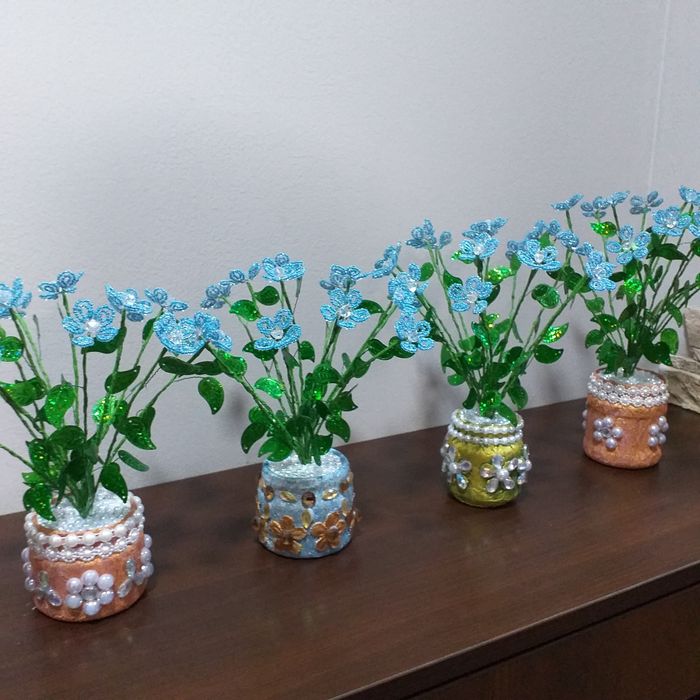 Цветы из бисера.