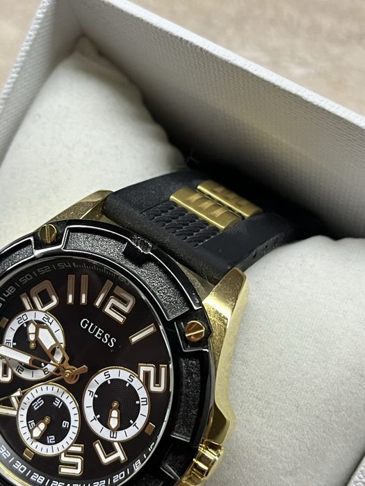 Guess мъжки часовник