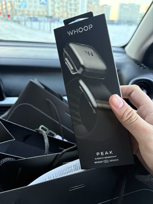 Фитнес-браслет WHOOP 5.0 PEAK