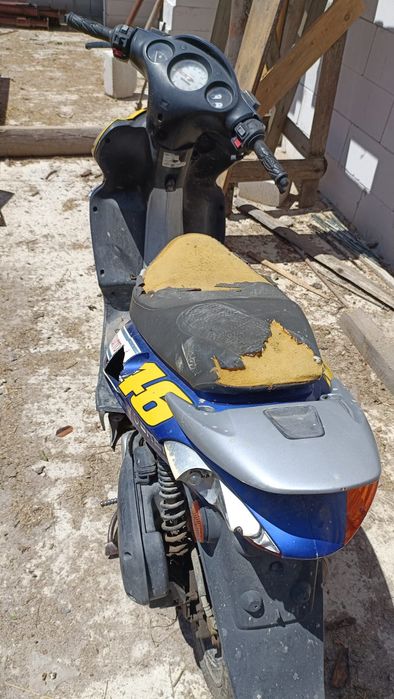 Vând scuter și atv