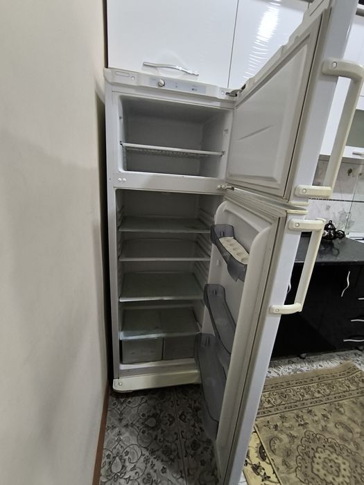 Холодильник Бируса