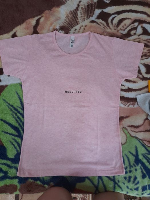 Продам Футболки новые