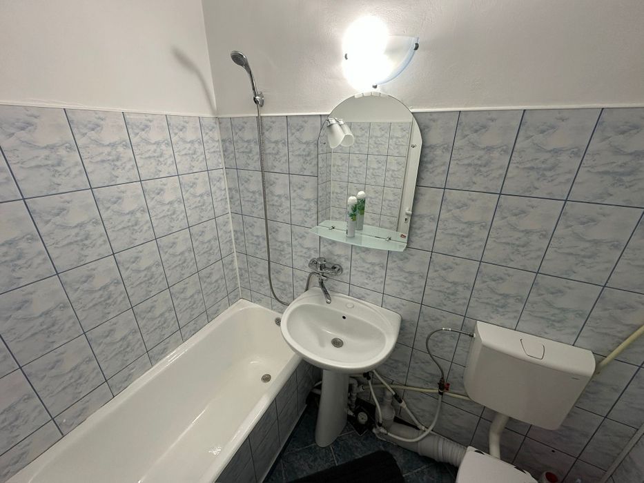 De inchiriat apartament 1 camera str bucium