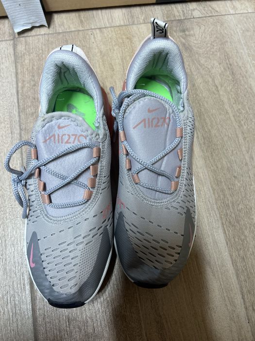 Adidasi , masura nr. 37