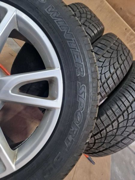 4 броя Dunlop R18 235/55/ 
зимни гуми 
DOT1121