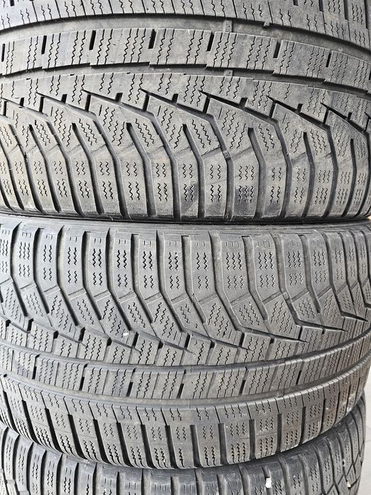 Vand cauciucuriarna 235/35/19 Hankook